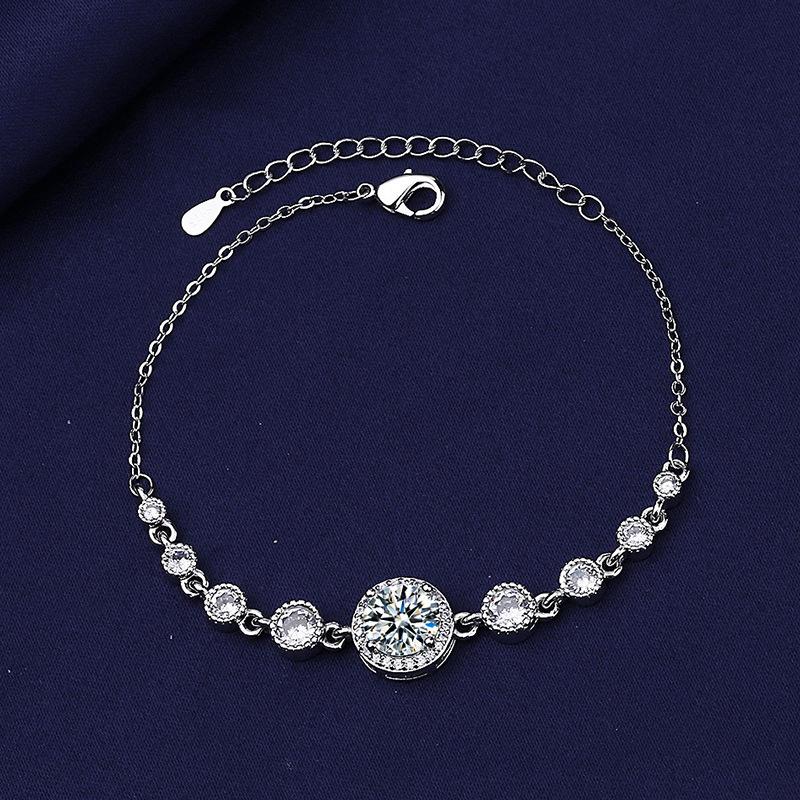 【005】 Moissanite Bracelet Silver Color 2 Carats