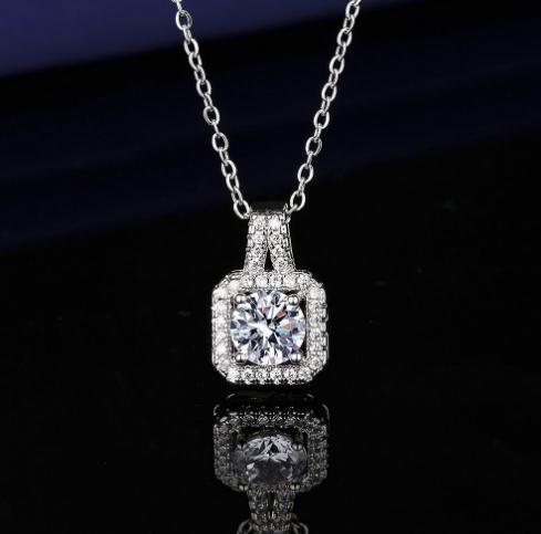 【011】Moissanite Necklace Silver Color 3 Carats